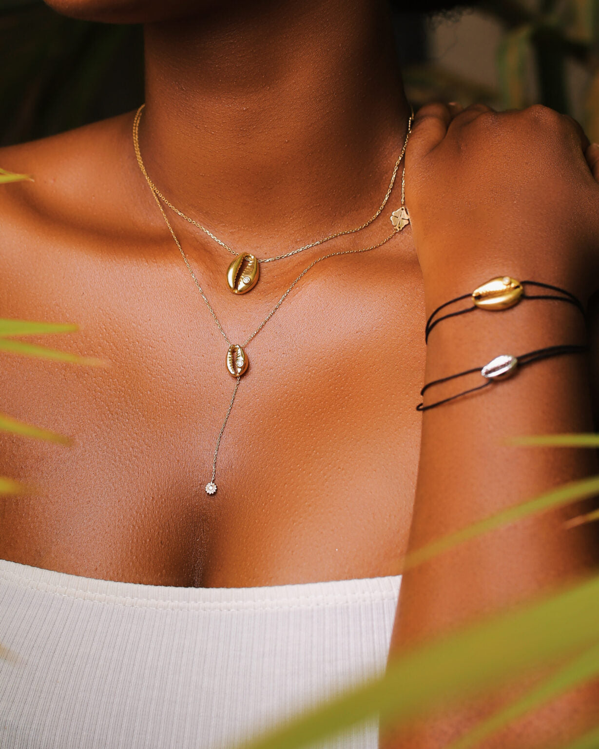 My African Cowrie Shell Cord With 1 Diamond Bracelet